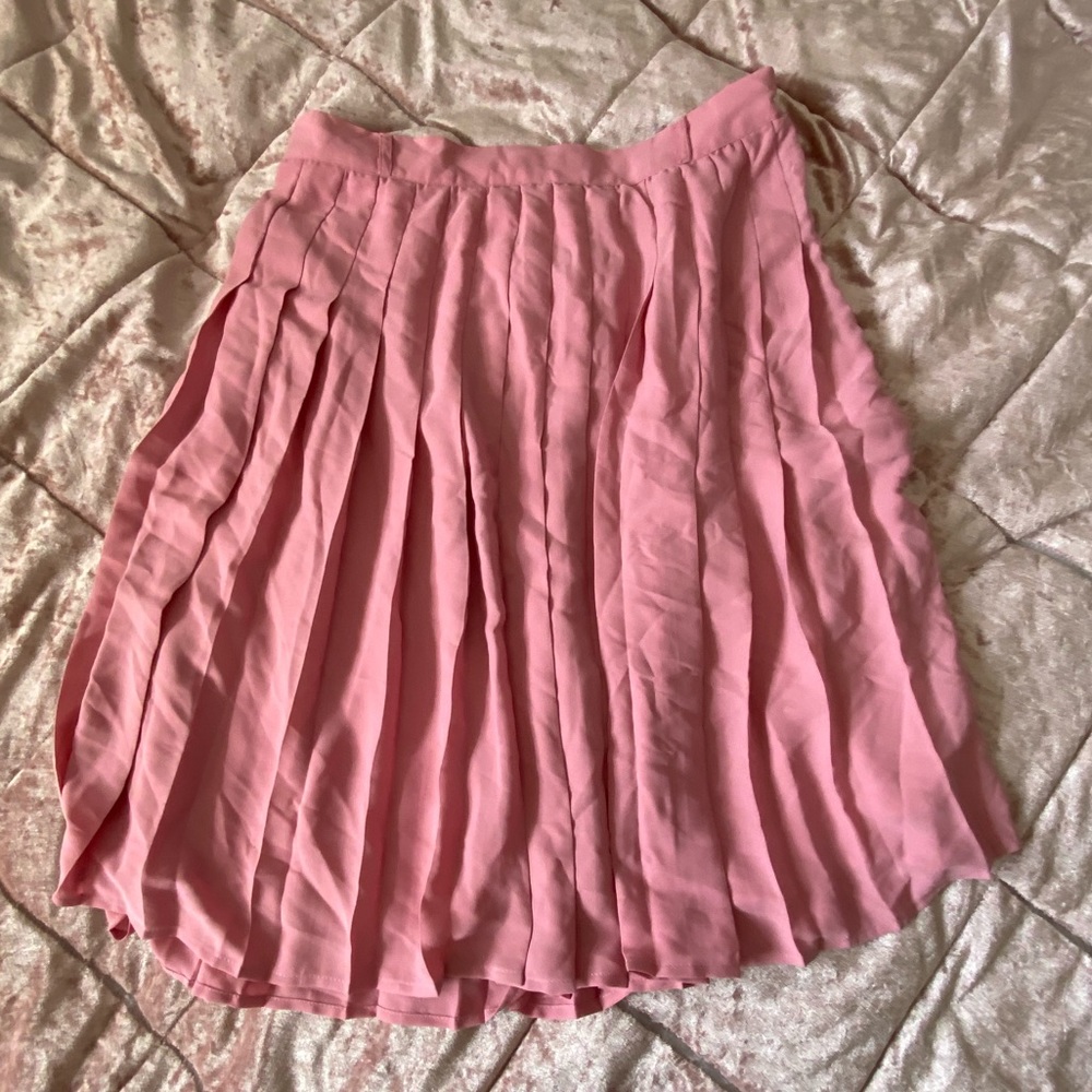 Pleated midi skirt